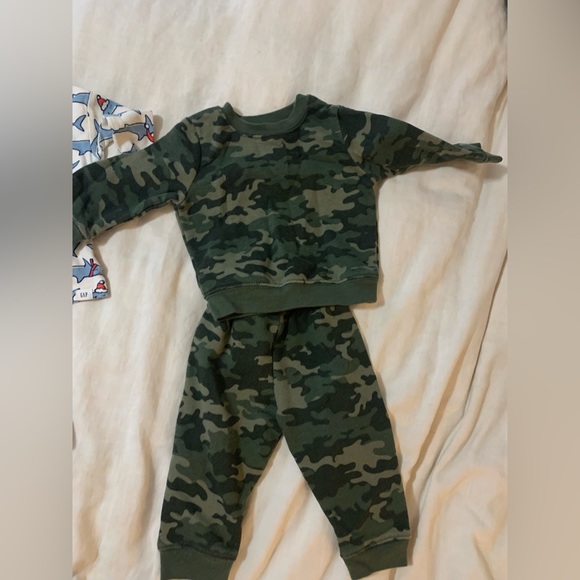 12 month bundle - Christmas & Valentine’s Day! - Picture 6 of 8